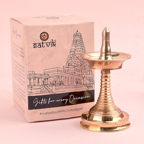 3.5 Inch Small Brass Kerala Diya – AKP NilaVilakku Deepam – Mini handcrafted brass diya for pooja rituals and home decor, ideal for traditional Kerala ceremonies. India’s Largest Pooja Accessories Brand – www.satvikstore.in