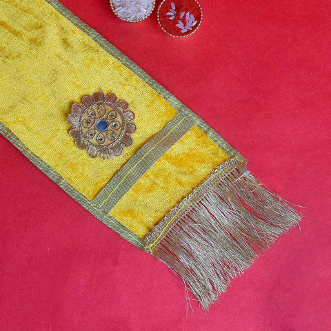 Mesmerizing Yellow Patka/Duppata/Angvastra – 32-inch vibrant devotional cloth, perfect for temple ceremonies, puja rituals, and spiritual attire India’s Largest Pooja Accessories Brand – www.satvikstore.in